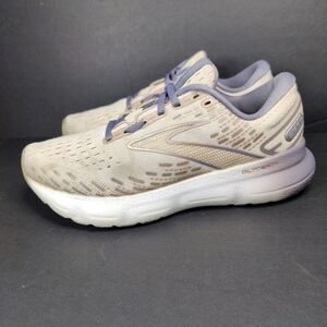 Brooks Women's Sneakers in Cream and Purple